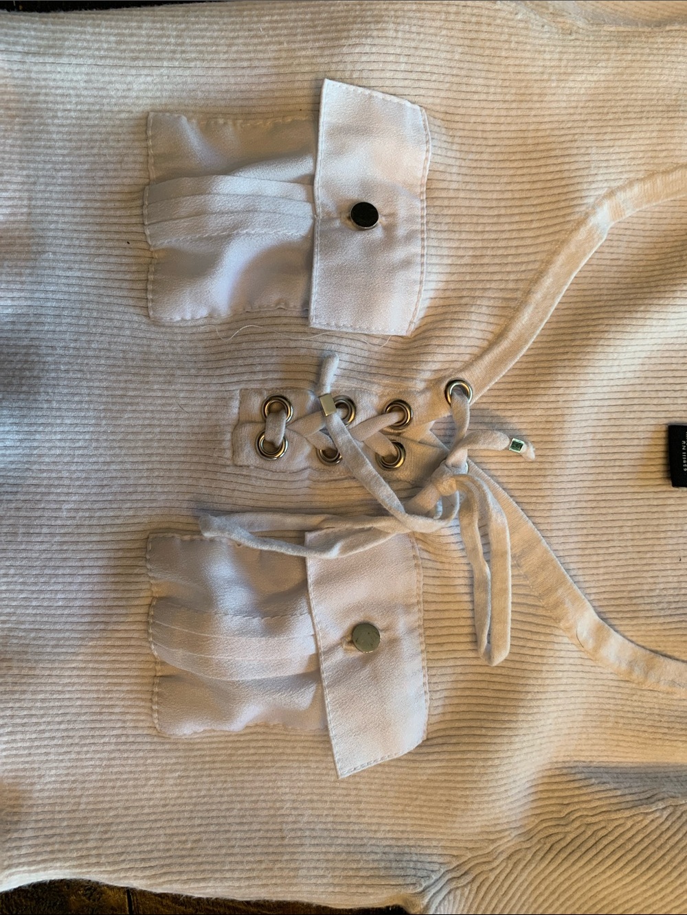 Cream Lace-Up V-Neck Pocket Sweater - Picture 4 of 4